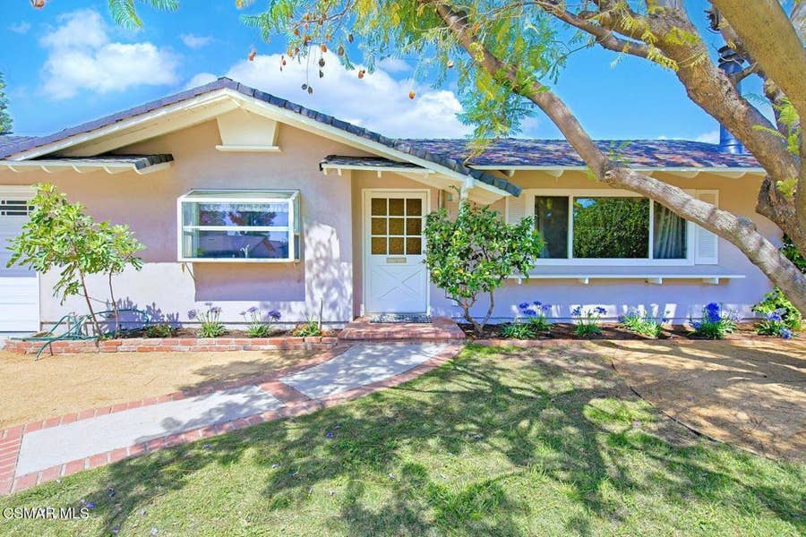 Property photo for 10041 Oso Avenue, Chatsworth, CA