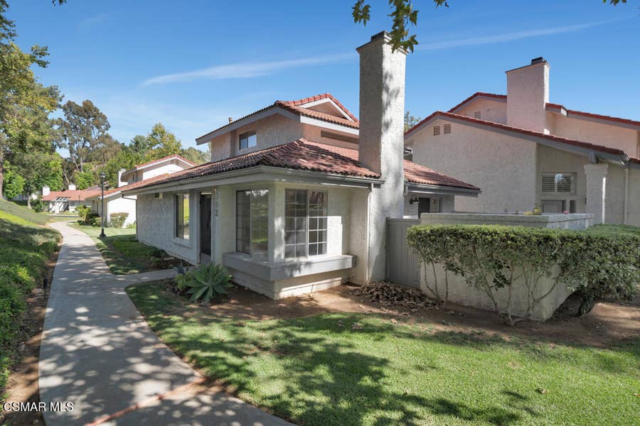 Property photo for 953 Quarterhorse Lane, Oak Park, CA