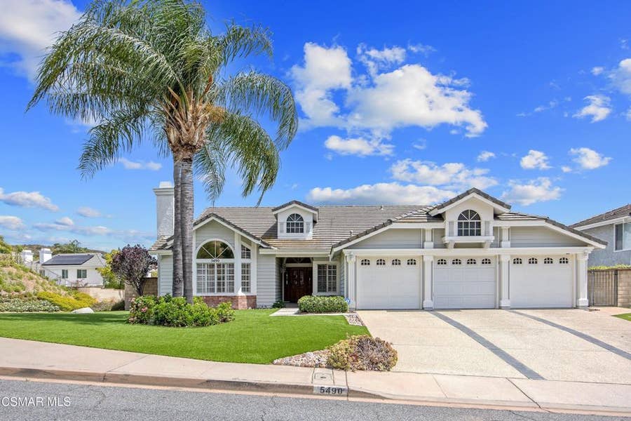 Property photo for 5490 Wembly Avenue, Oak Park, CA