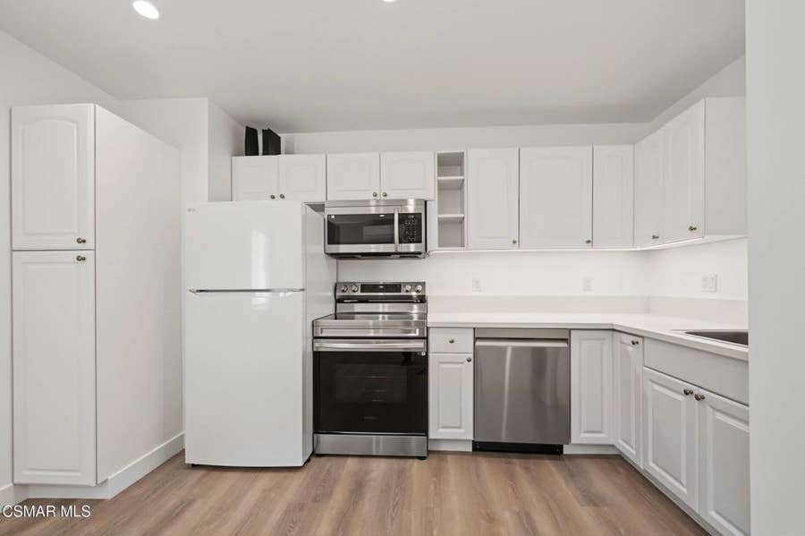 Property photo for 545 Shenandoah Street, #B, Thousand Oaks, CA