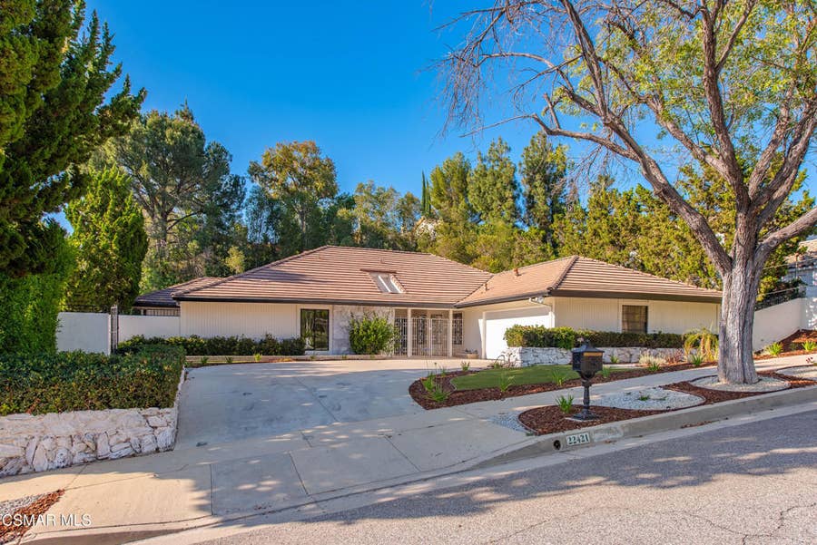 Property photo for 22421 Kearny Street, Calabasas, CA