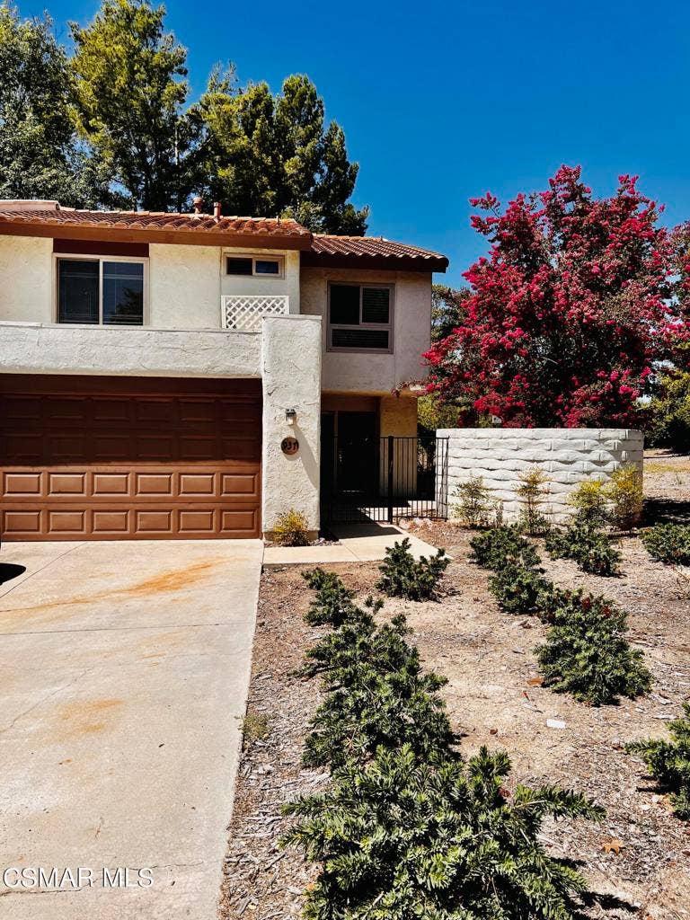 Property photo for 937 Shadow Lake Drive, Thousand Oaks, CA