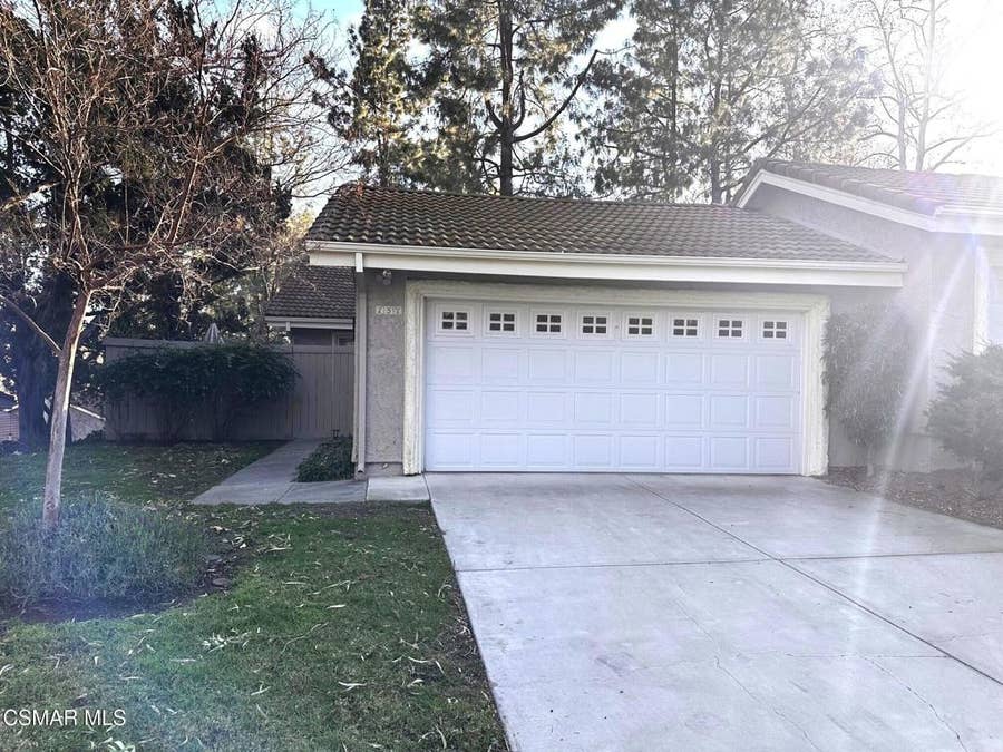 Property photo for 157 Conifer Circle, Oak Park, CA