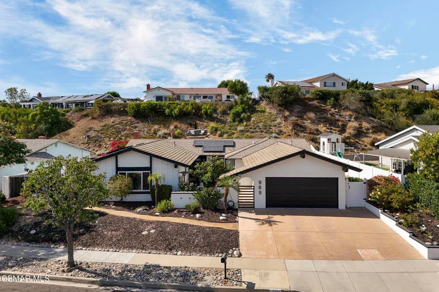 Property photo for 989 Calle Pinata, Thousand Oaks, CA