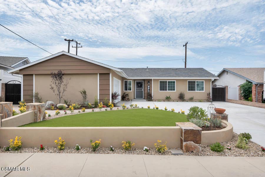 Property photo for 989 N Planetree Avenue, Simi Valley, CA