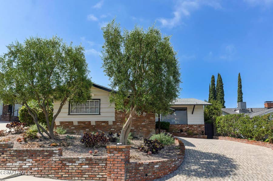 Property photo for 22438 Venido Road, Woodland Hills, CA