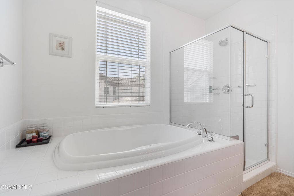 340 Town Forest Ct-25