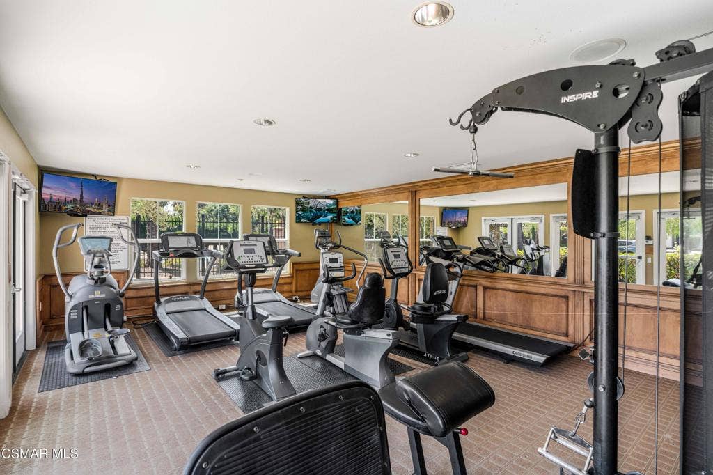 340 Town Forest Ct-29