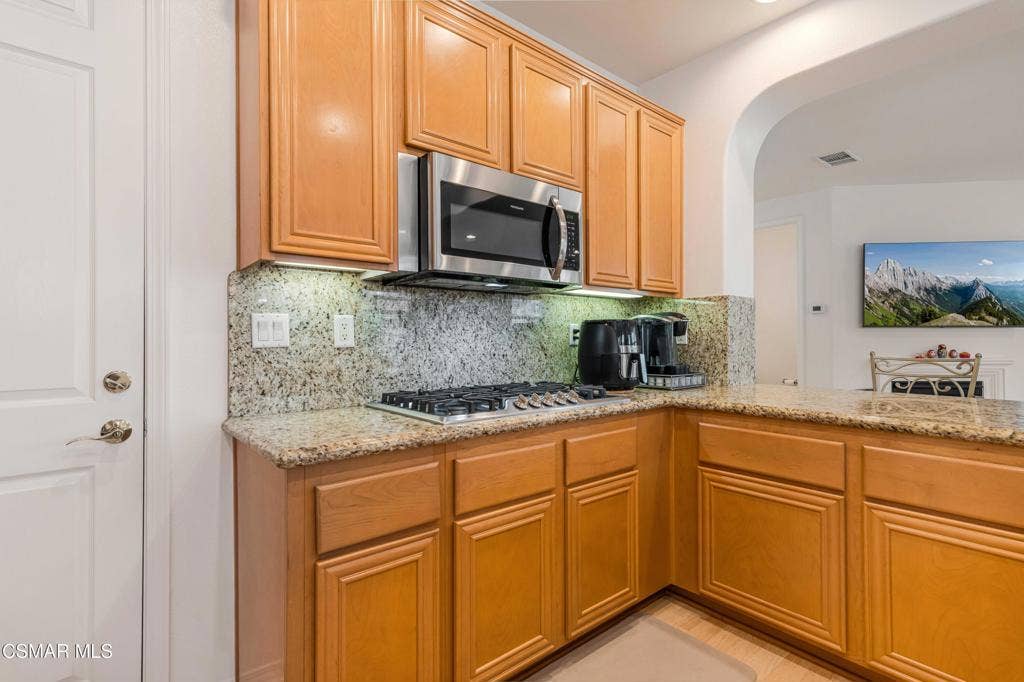 340 Town Forest Ct-15