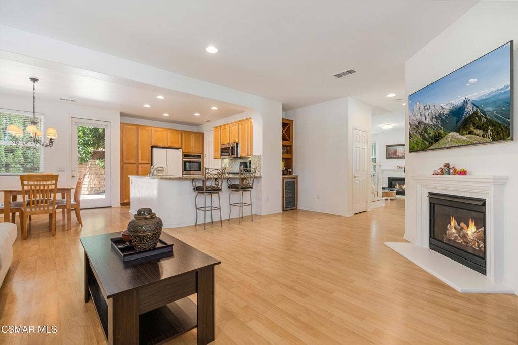 340 Town Forest Ct-6