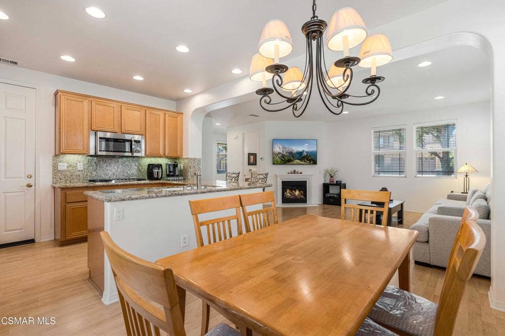 340 Town Forest Ct-11