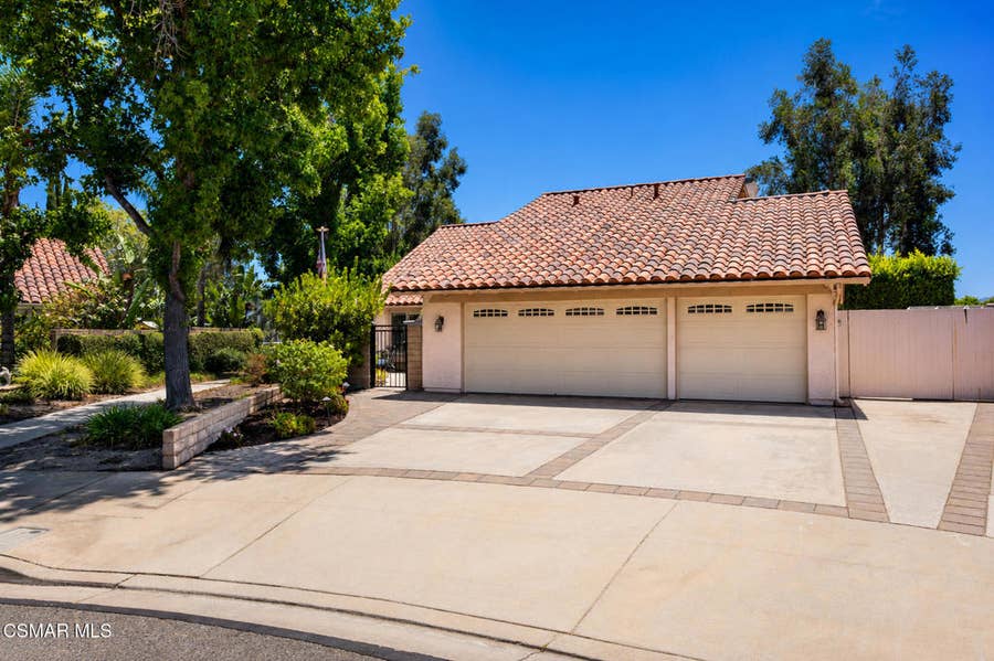 Property photo for 3374 Onyx Circle, Simi Valley, CA