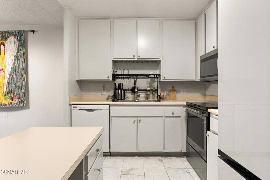 Property photo for 327 Chestnut Hill Court, #11, Thousand Oaks, CA