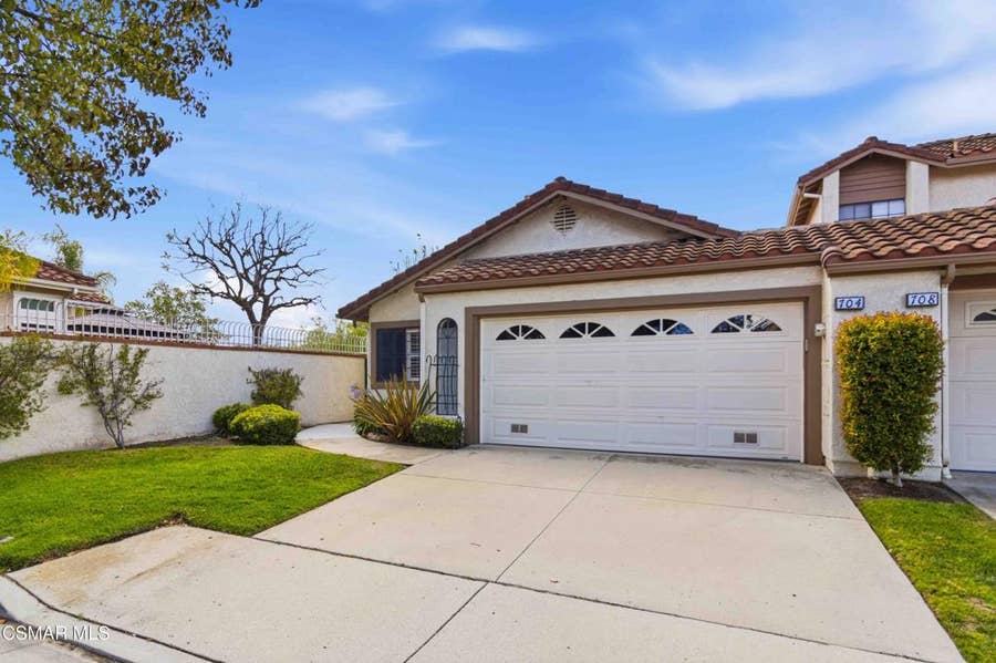 Property photo for 704 Wind Willow Way, Simi Valley, CA