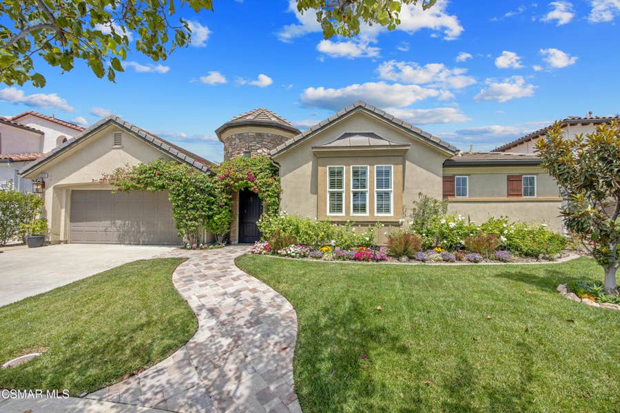 Property photo for 13233 Bent Grass Place, Moorpark, CA