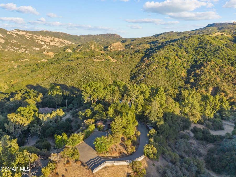 Property photo for 2025 Mckain Street, Calabasas, CA