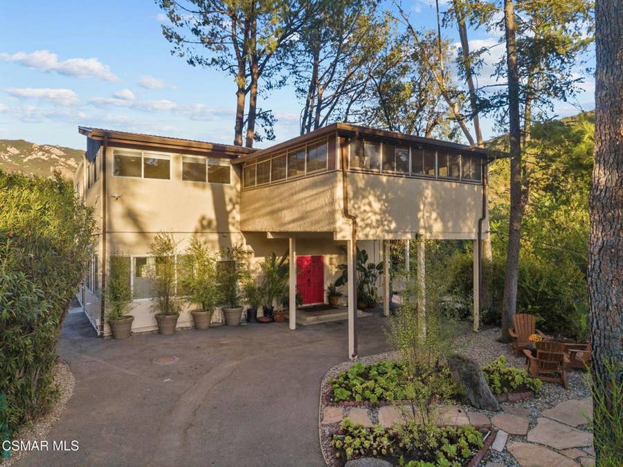 Property photo for 2025 Mckain Street, Calabasas, CA
