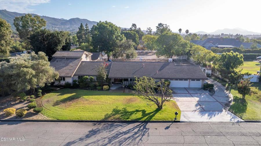 Property photo for 587 Calle Sequoia, Thousand Oaks, CA