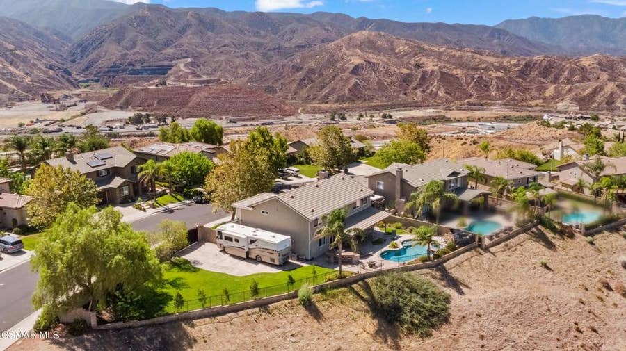 Property photo for 29475 Sequoia Road, Canyon Country, CA