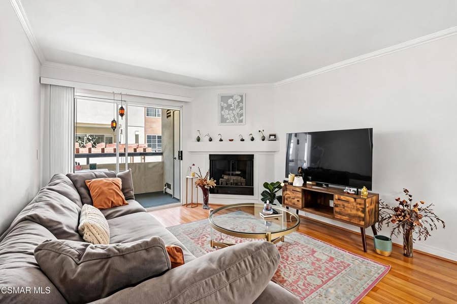 Property photo for 5530 Owensmouth Avenue, #114, Woodland Hills, CA
