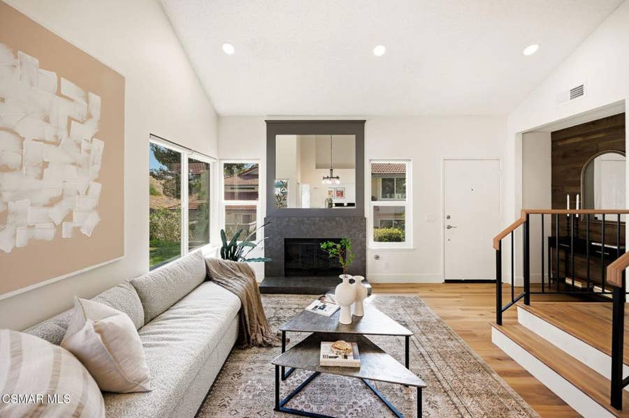 Property photo for 974 Quarterhorse Lane, Oak Park, CA