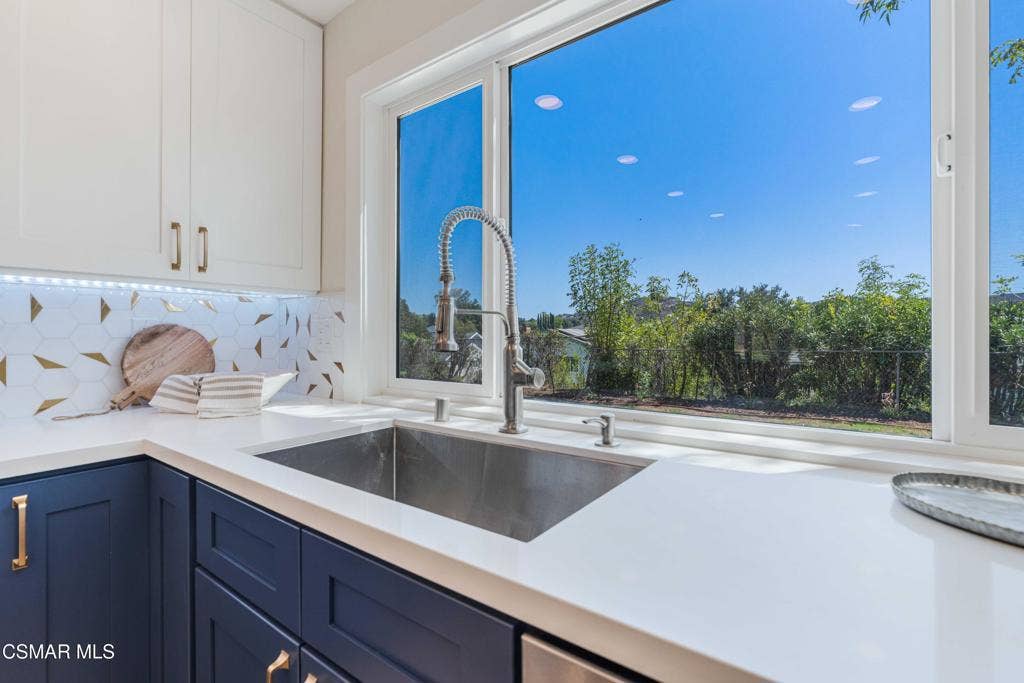 688 Velarde Dr kitchen view