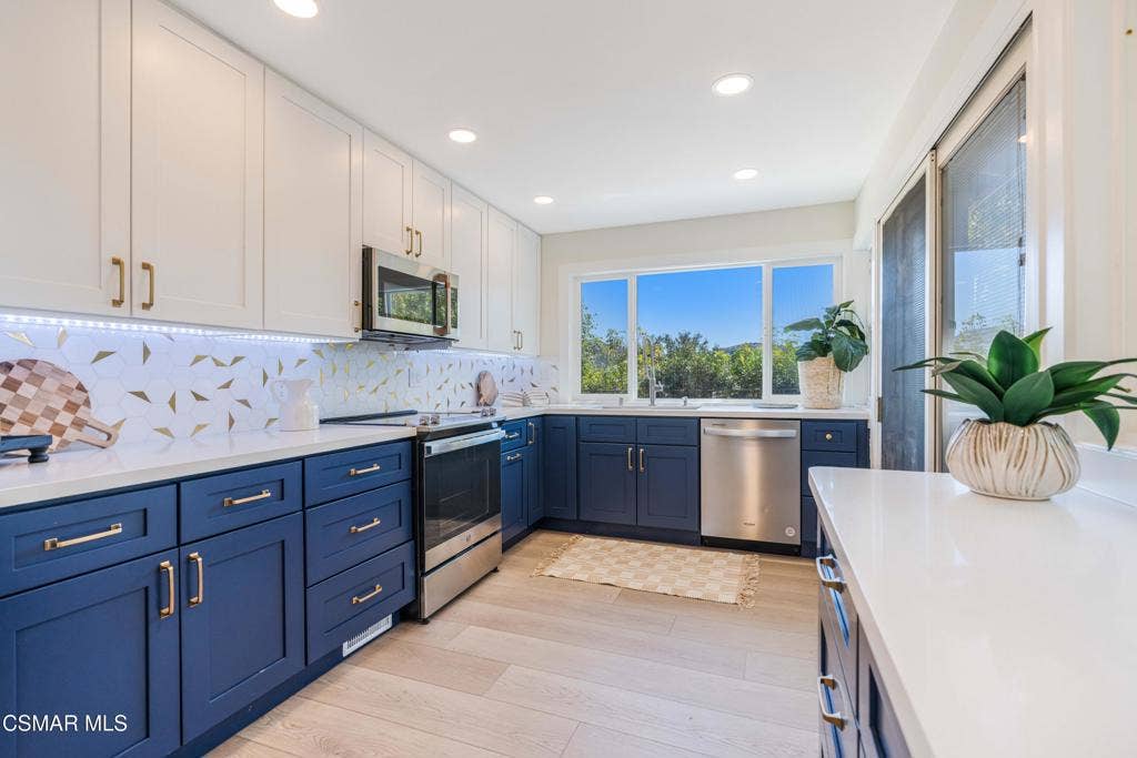 688 Velarde Dr kitchen 2