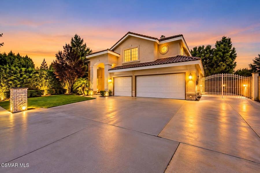 Property photo for 1014 Borden Avenue, Simi Valley, CA