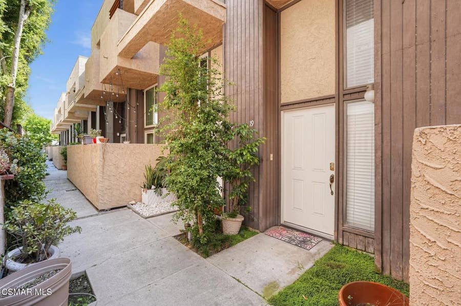 Property photo for 5307 Wilkinson Avenue, #19b, Valley Village, CA