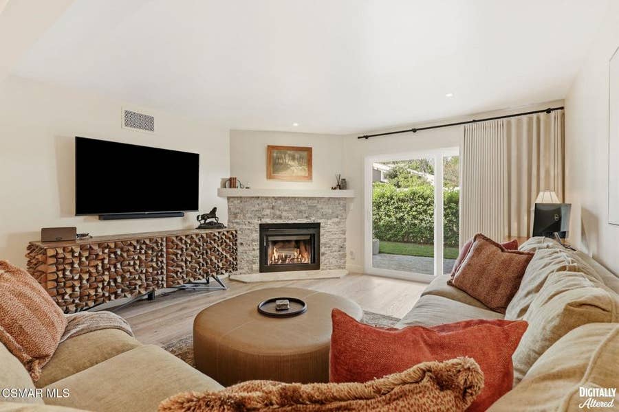 Property photo for 571 Artisan Road, Thousand Oaks, CA