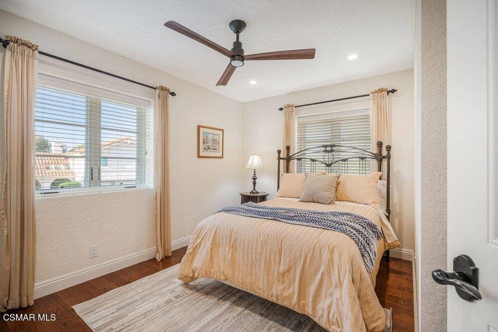 700 Oak Shadow View Ensuire Bedroom