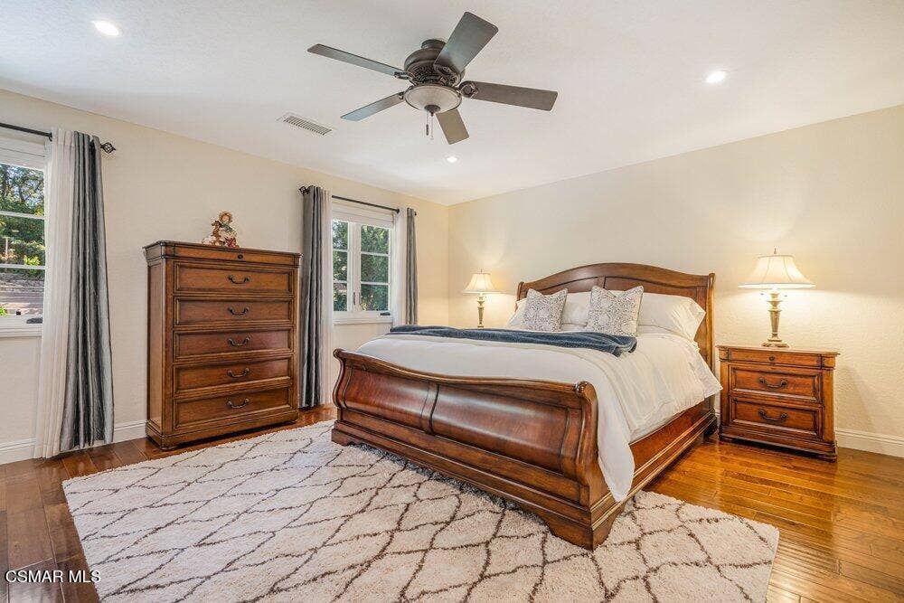700 Oak Shadow View Primary Bedroom