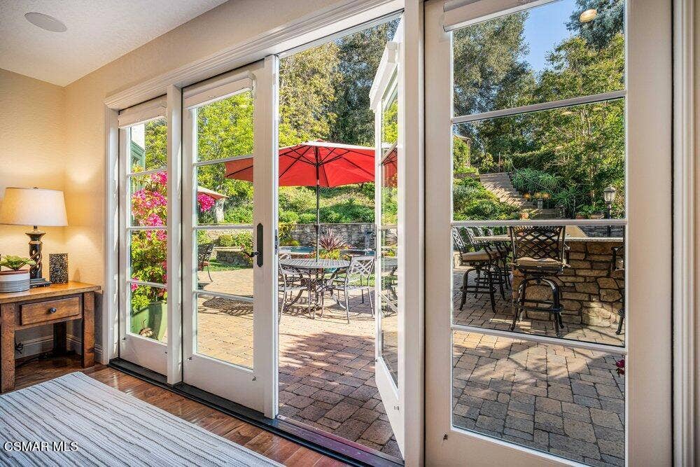 700 Oak Shadow View Family Room Door