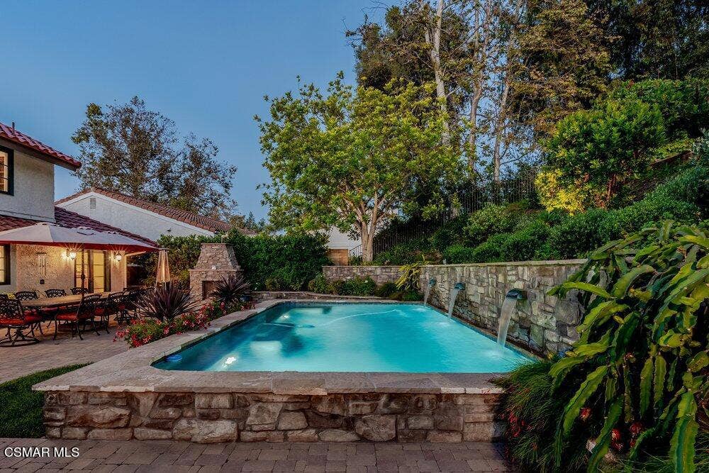 700 Oak Shadow View Pool