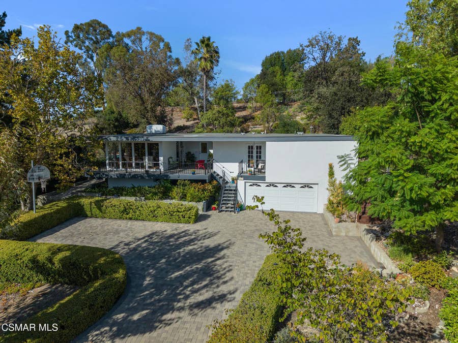 Property photo for 1082 La Cresta Drive, Thousand Oaks, CA