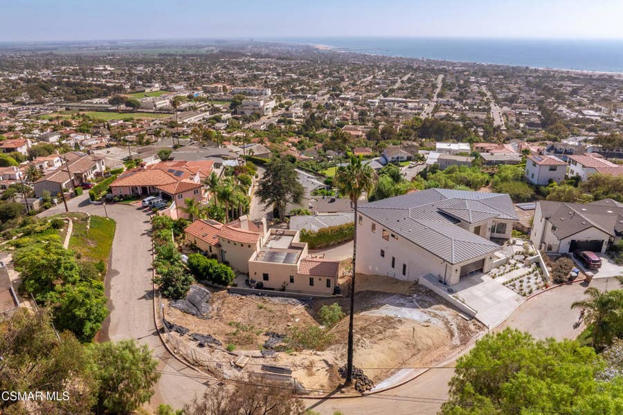 Property photo for 1918 Hillcrest Drive, Ventura, CA