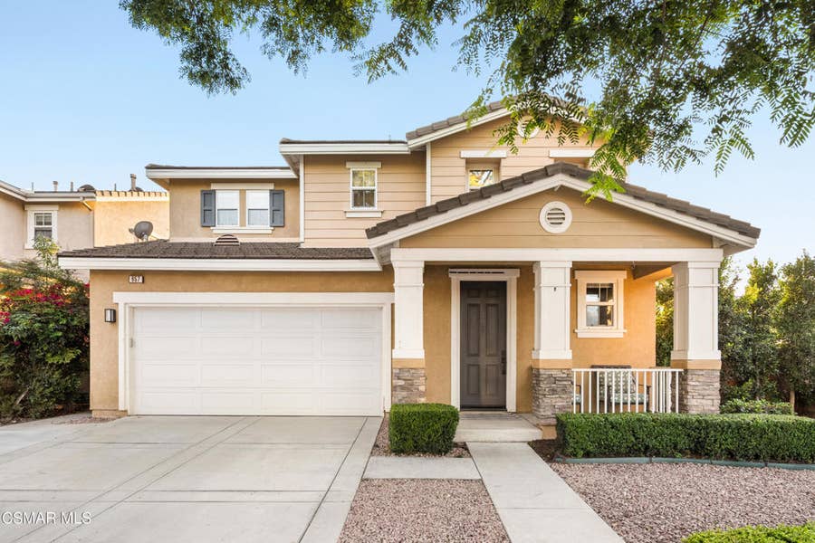Property photo for 957 Entrada Drive, Oxnard, CA