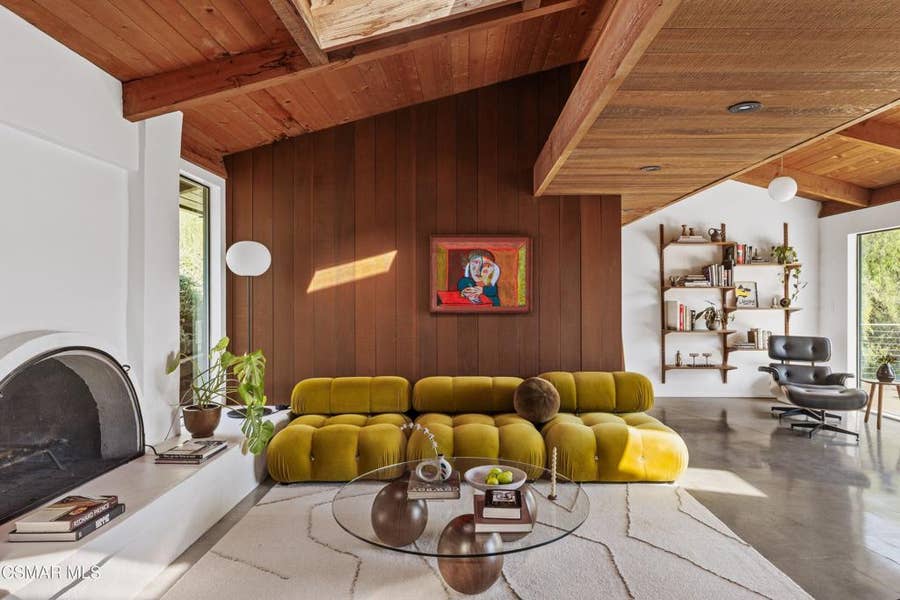 Property photo for 22910 Portage Circle Drive, Topanga, CA