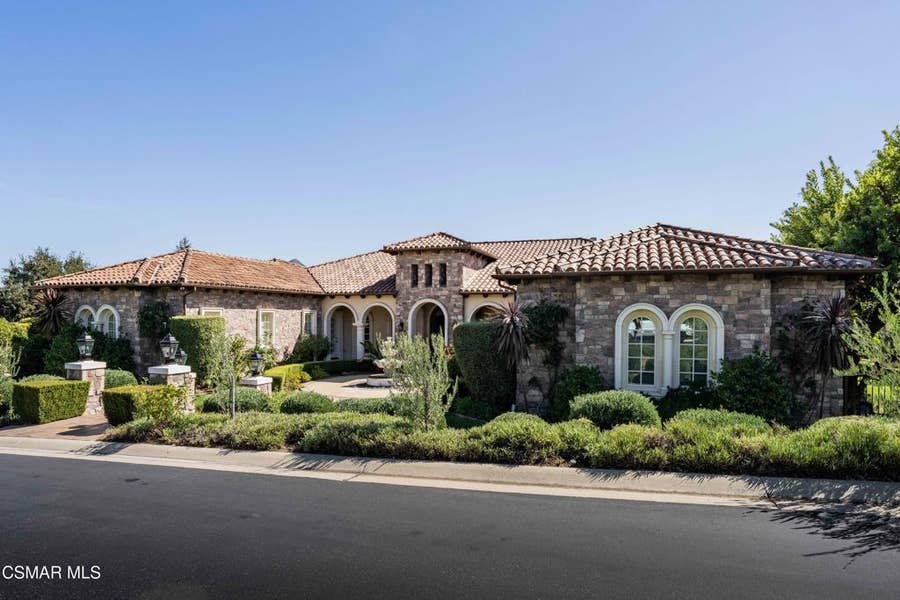 Property photo for 98 Queens Garden Drive, Thousand Oaks, CA