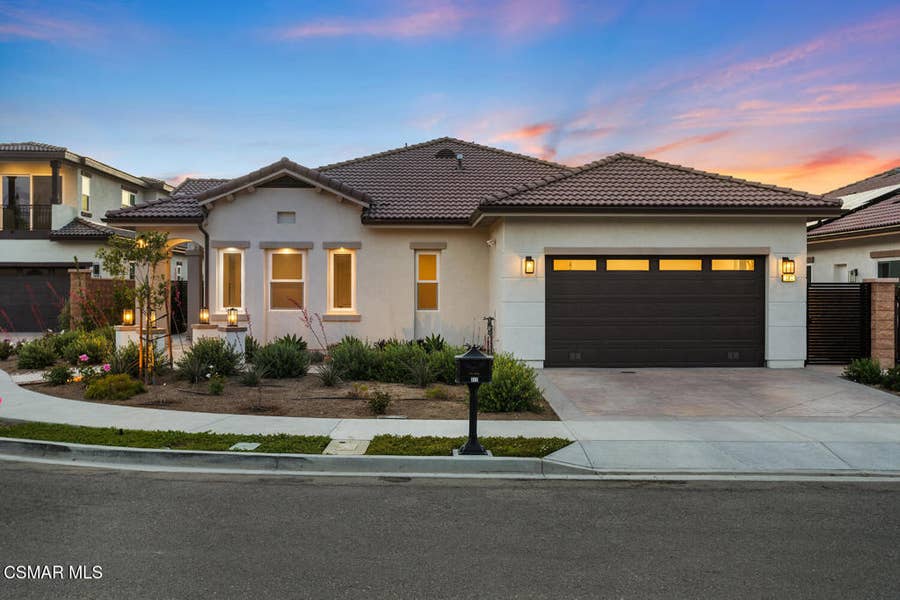 Property photo for 327 Toyon Court, Thousand Oaks, CA