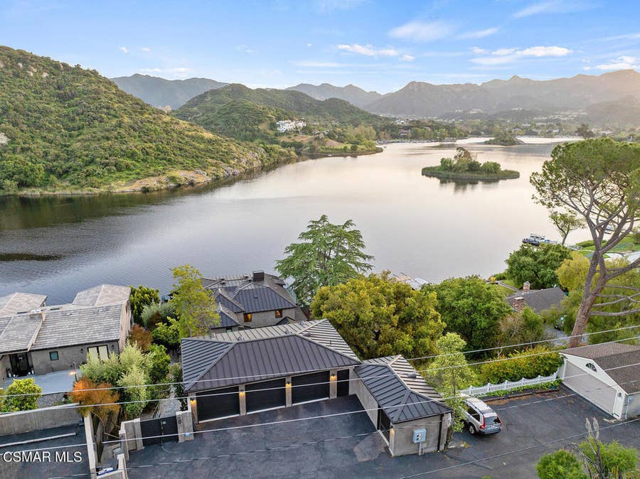 Property photo for 844 Lake Sherwood Drive, Lake Sherwood, CA