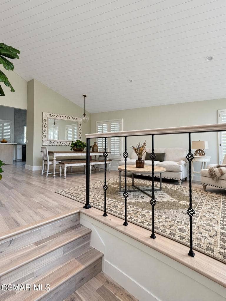 486 Raindance Street, Thousand Oaks, CA 91360 D4E3FB79-D5D0-451F-9569-B7F595F96382