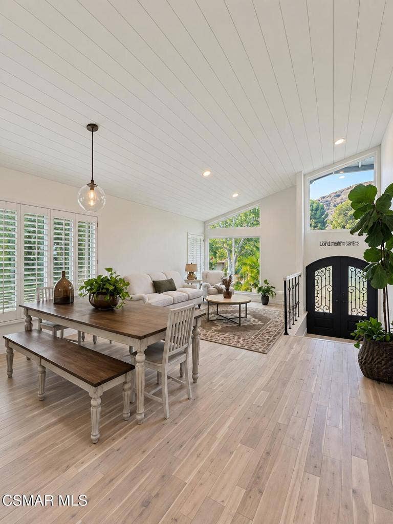 486 Raindance Street, Thousand Oaks, CA 91360 0DE27B99-161E-4E46-88EE-655DCED9469D