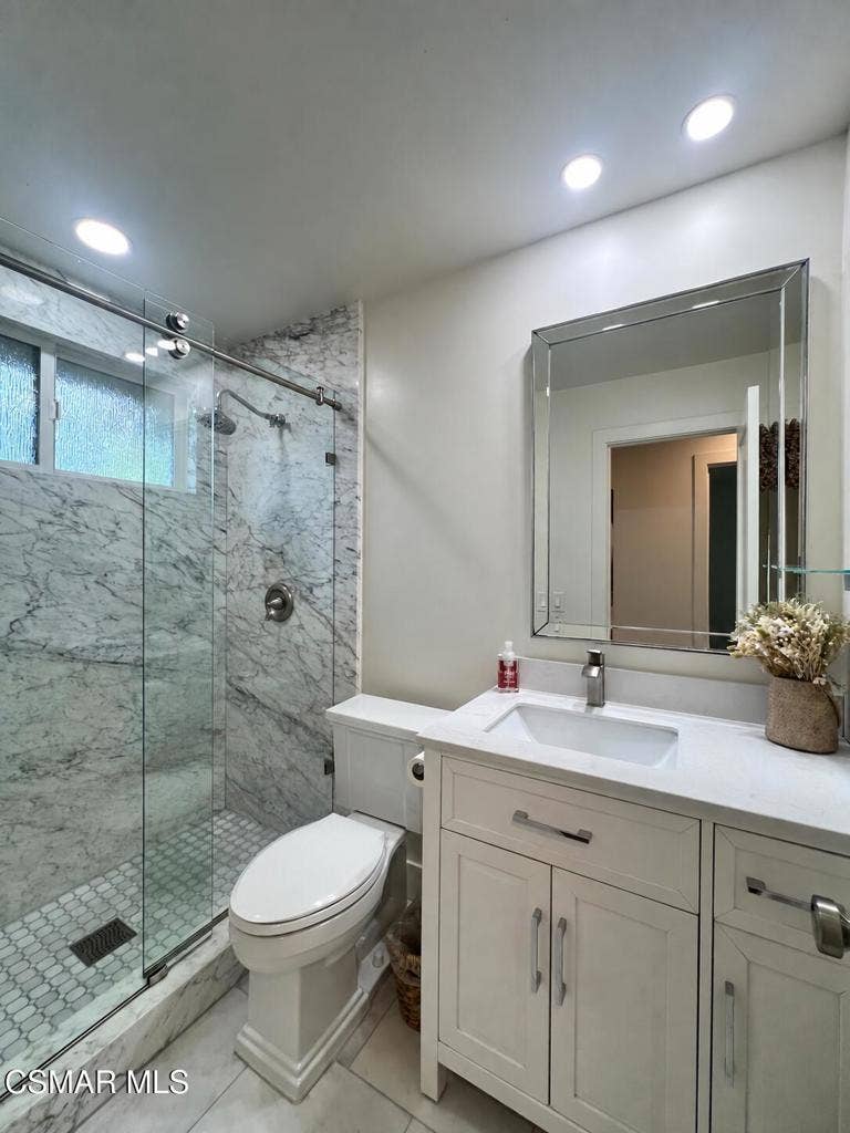486 Raindance Street, Thousand Oaks, CA 91360 729C25EC-36BE-4866-BF2B-61CBB9DE22F2