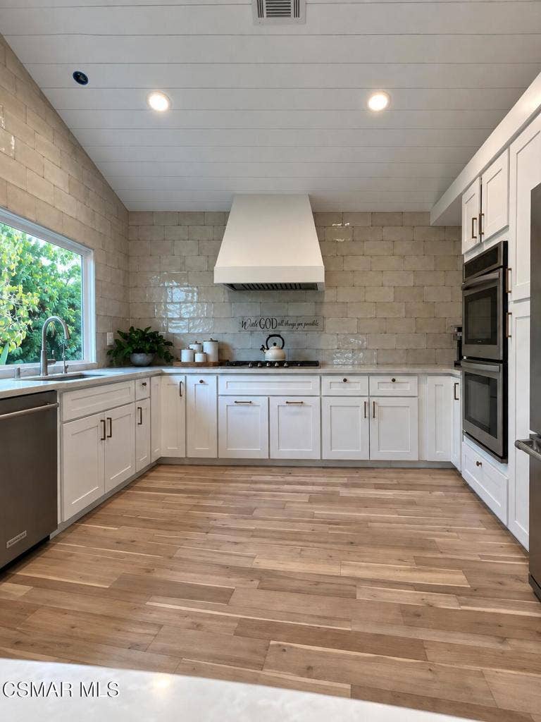 486 Raindance Street, Thousand Oaks, CA 91360 C2B5A251-354E-4AEB-804A-84139A7C7AF2
