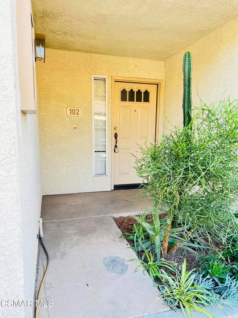 5798 Oak Bank Trail #102