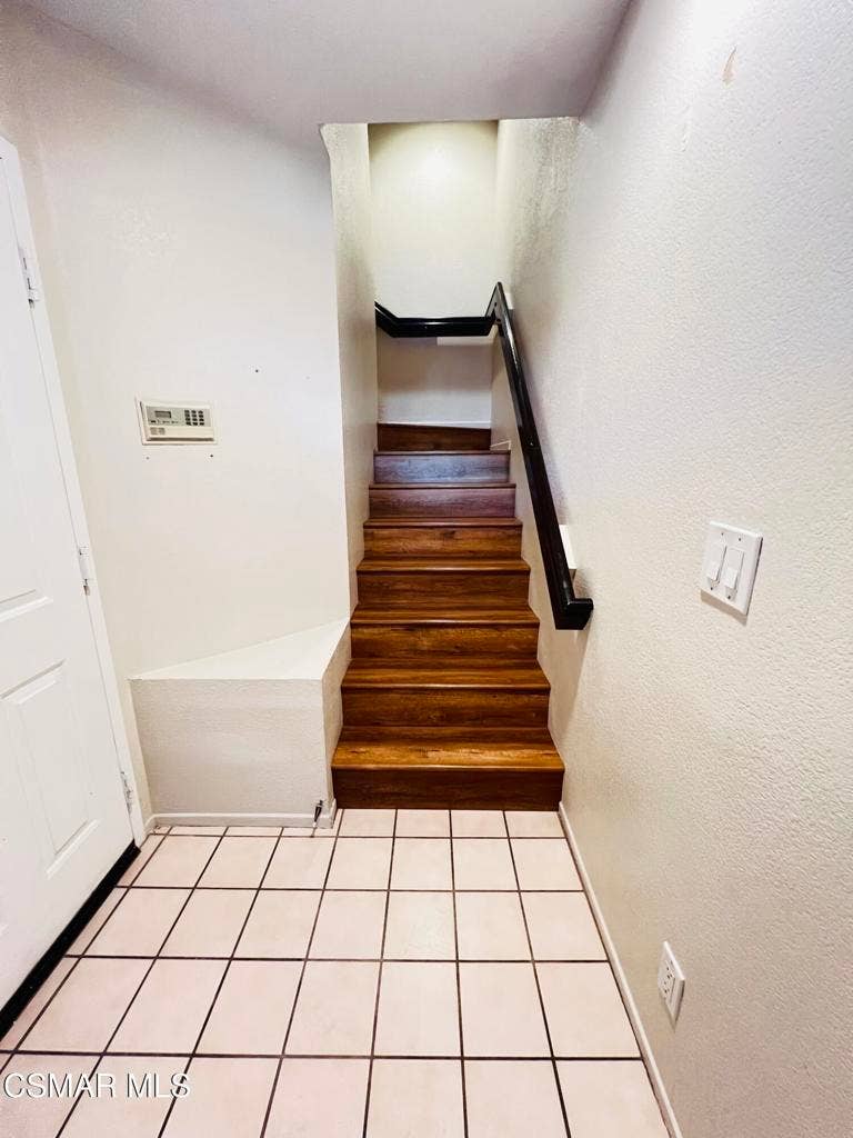 Entry Level 1 Stairs