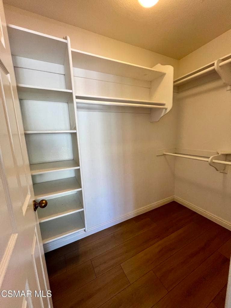 Ensuite 1 Walk in Closet