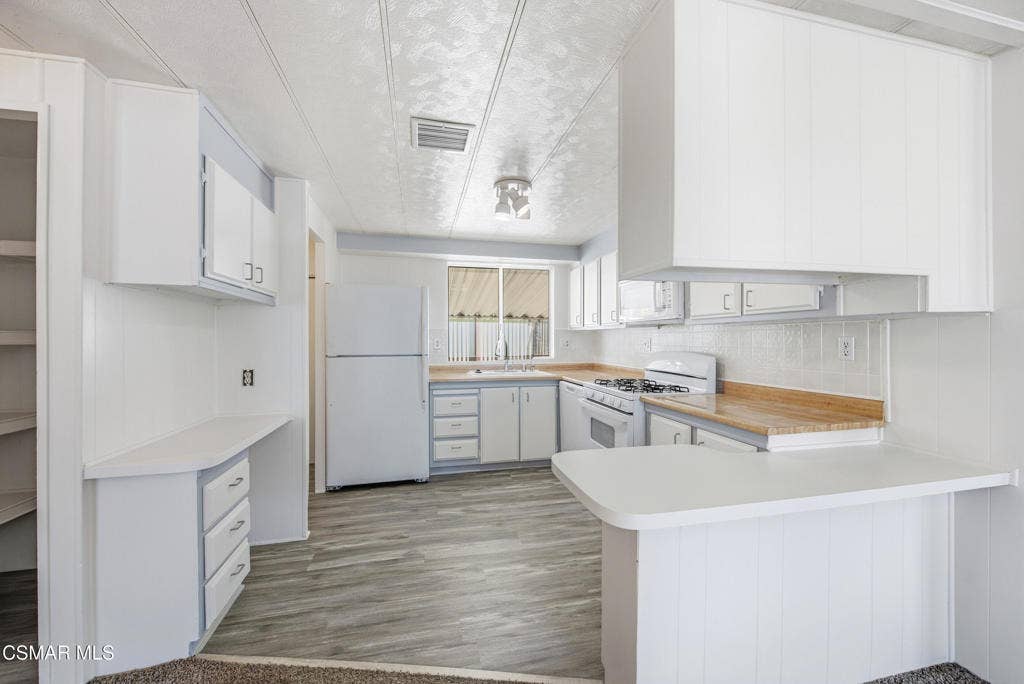 6480 Katherine #129 Simi Valley-12