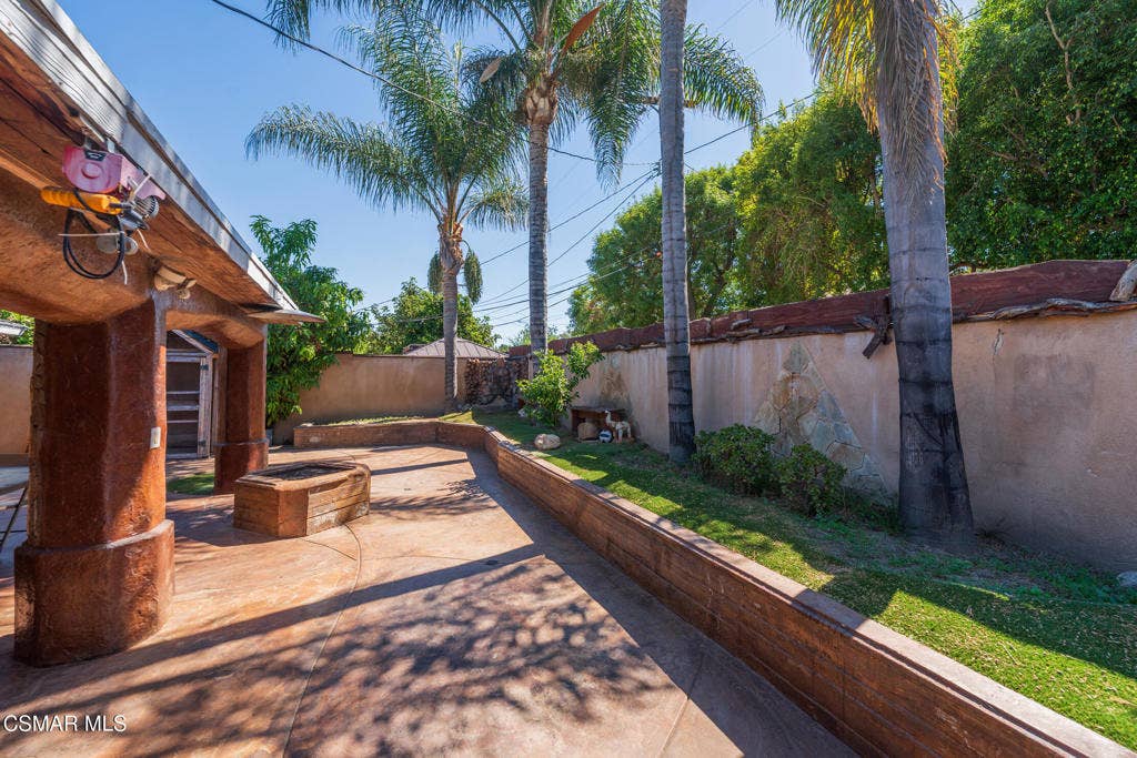 20342 Hartland Street, Canoga Park, CA 91306 _A743108